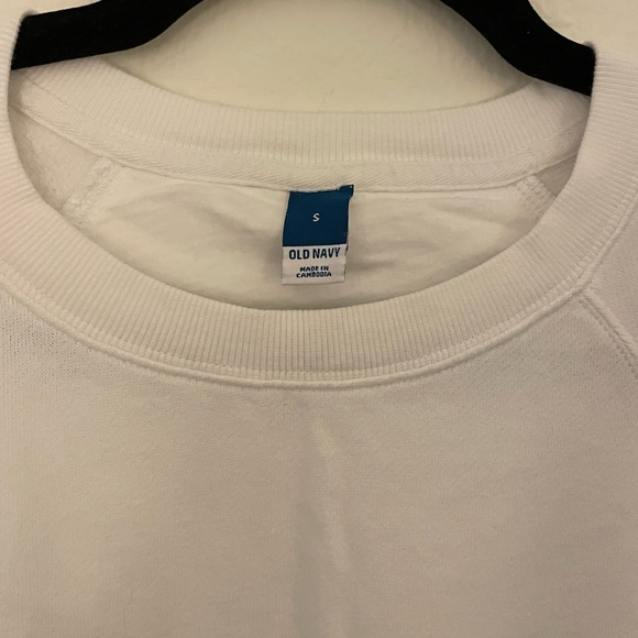 ✨MOVING SALE✨ Old Navy White Crewneck Sweatshirt - Picture 2 of 4